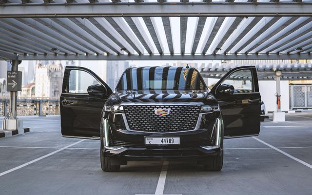 CADILLAC ESCALADE - image 3