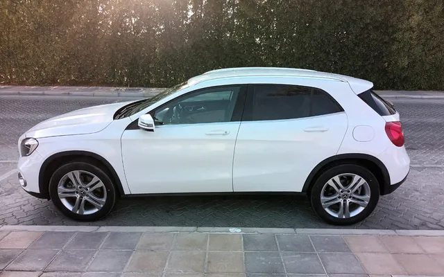 MERCEDES GLA250 - image 2