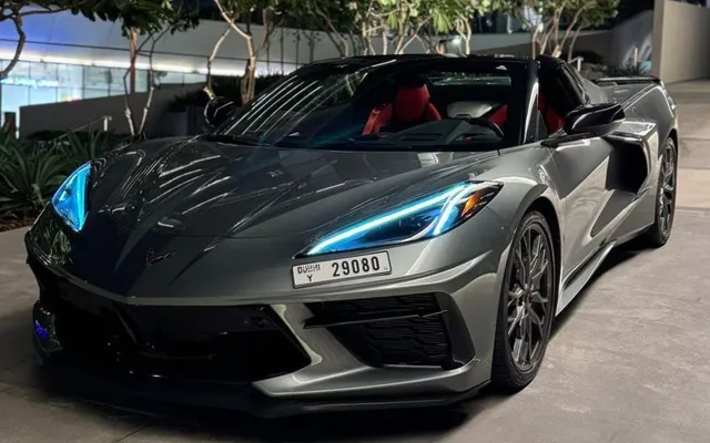 Chevrolet Corvette - image 1