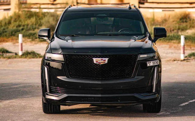 CADILLAC ESCALADE - image 2