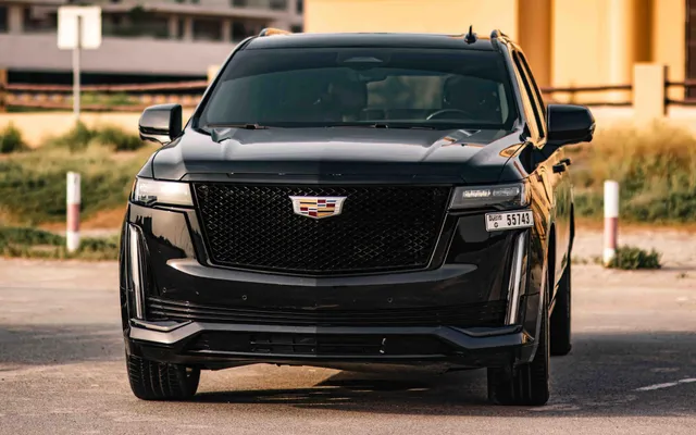 CADILLAC ESCALADE - image 4