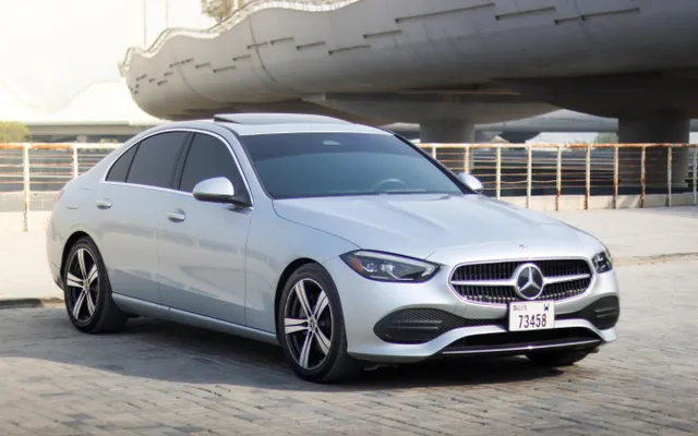 Mercedes Benz C300 - image 4