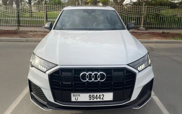 AUDI Q7 - image 3