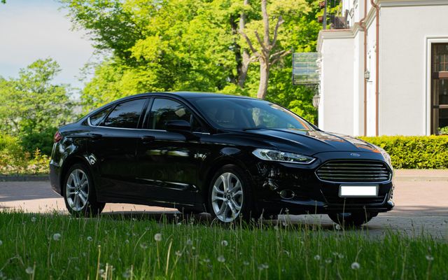 Ford Fusion - image 4