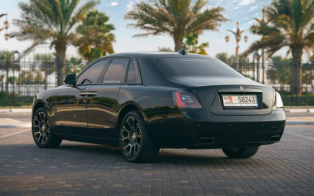 ROLLS ROYCE GHOST BLACK BADGE – Picture 4