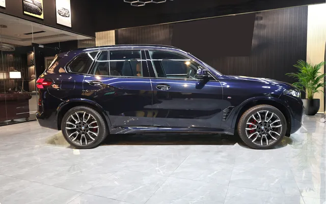 BMW X5 - image 3