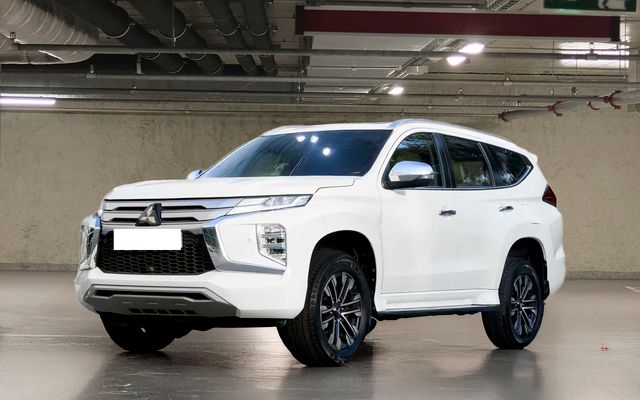 Mitsubishi Montero Sport Premium 3.0L 7 STR- - image 1