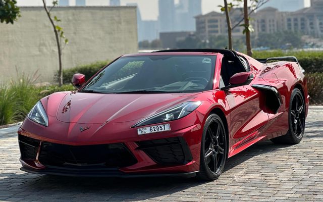 CHEVROLET CORVETTE C8 - image 1