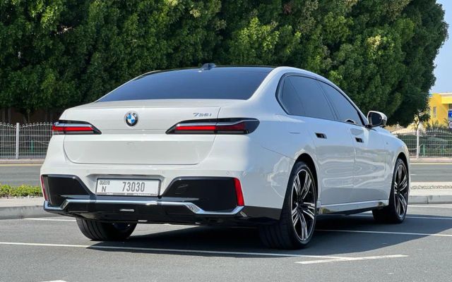 BMW 735I - image 3