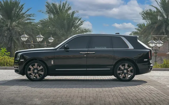 ROLLS ROYCE CULLINAN - image 2