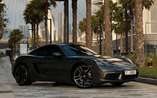 PORSCHE CAYMAN - image 2