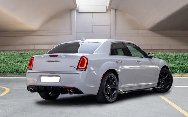 CHRYSLER 300 2021 - image 4