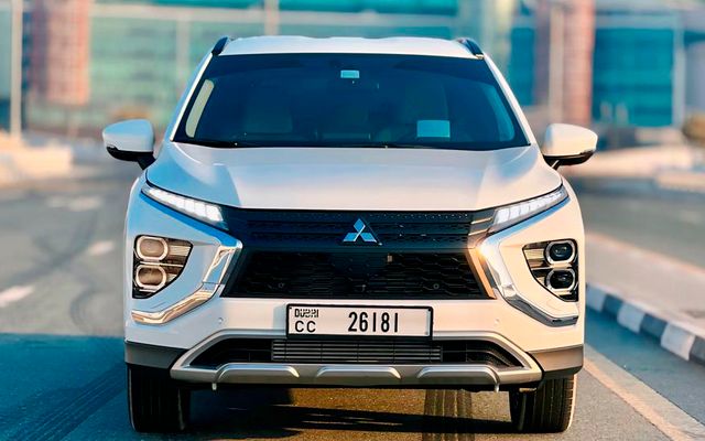 MITSUBISHI ECLIPSE CROSS - image 2