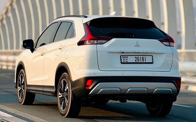MITSUBISHI ECLIPSE CROSS - image 4