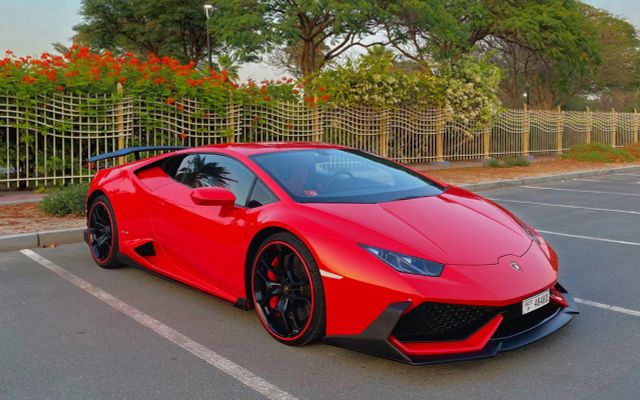 LAMBORGHINI HURACAN - image 2