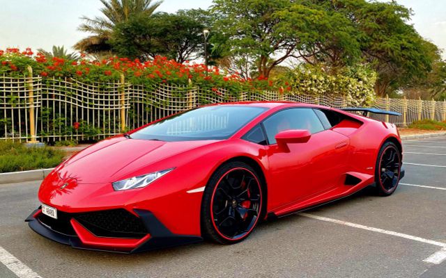 LAMBORGHINI HURACAN - image 1