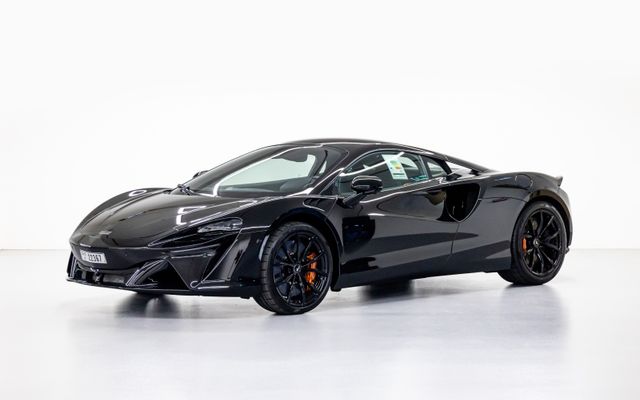 McLaren Artura - image 1