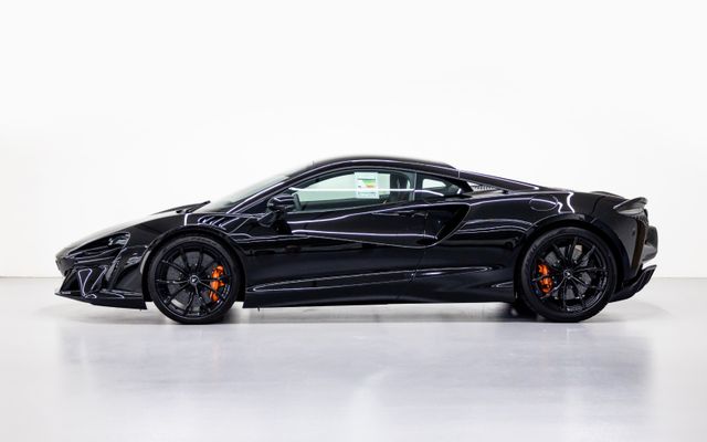 McLaren Artura - image 3