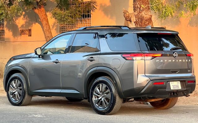 Nissan Pathfinder - image 4