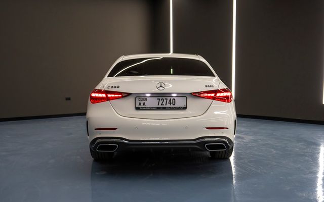 Mercedes C200 - image 4