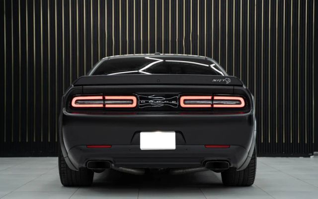 Dodge Challenger Hellcat Redeye - image 3