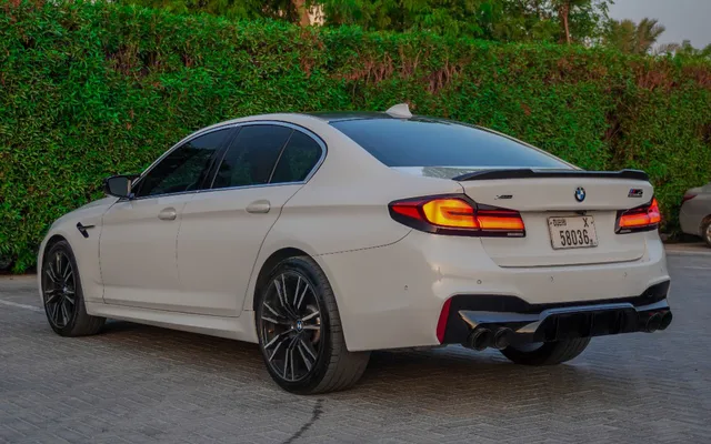 BMW 530i - image 4