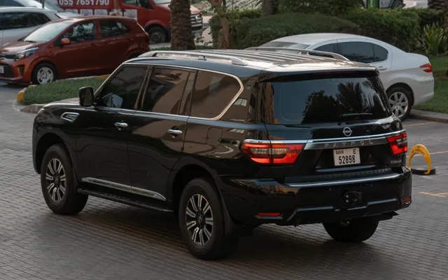Nissan Patrol - image 2