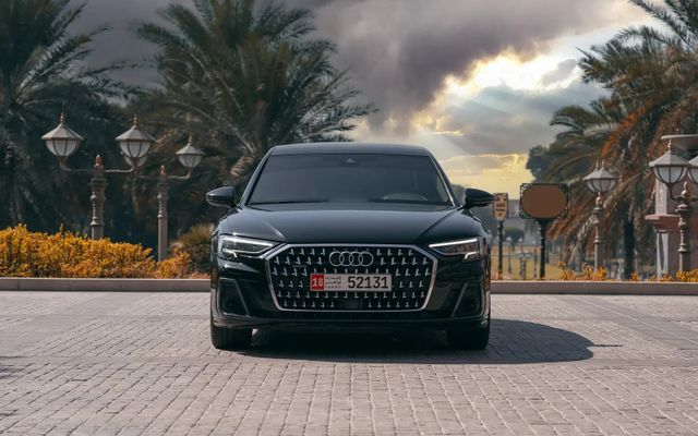 AUDI A8 - image 3
