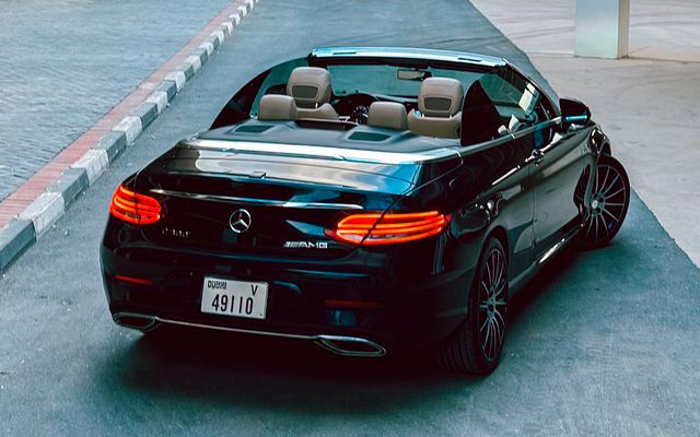 MERCEDES C300 CONVERTIBLE - image 2