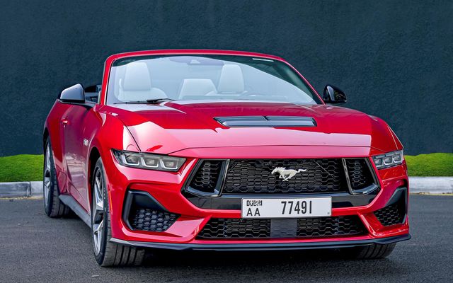 FORD MUSTANG GT V8 Convertible - image 1