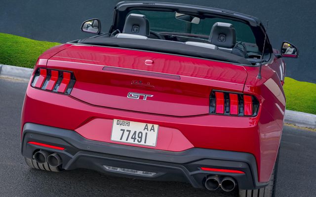FORD MUSTANG GT V8 Convertible - image 4