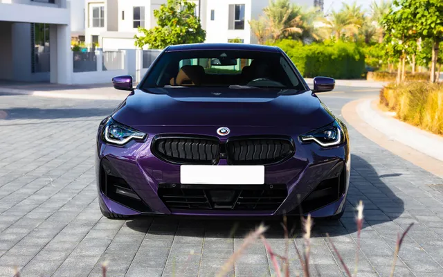 BMW 230 - image 2