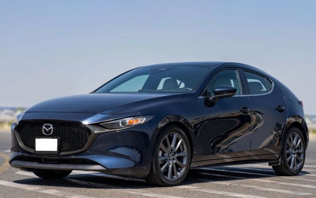 MAZDA 3 - image 1