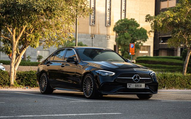 Mercedes-Benz C200 - image 4
