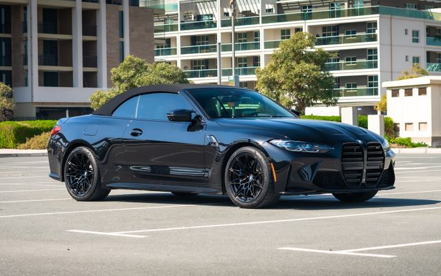BMW M4 Competition Convertible - image 3