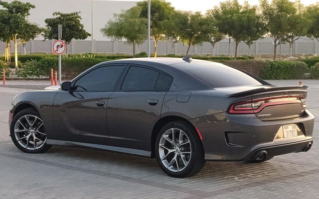 Dodge Charger - image 4