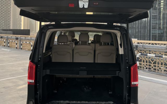 MERCEDES-BENZ V250 - image 4
