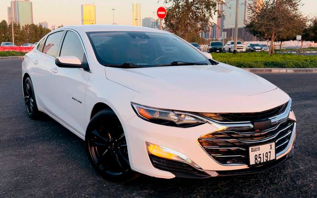 Chevrolet Malibu - image 1