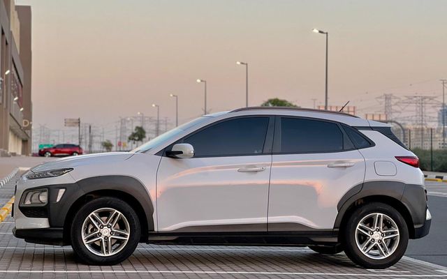 HYUNDAI KONA - image 1