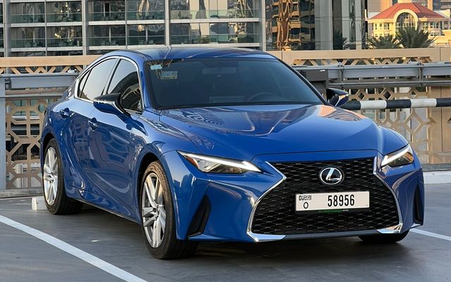 Lexus IS300 - image 3