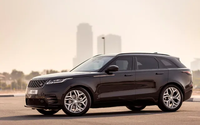 Range rover velar - image 2