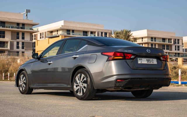 NISSAN ALTIMA - image 4