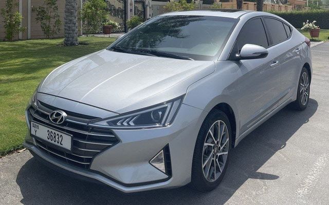 HYUNDAI ELANTRA - image 1