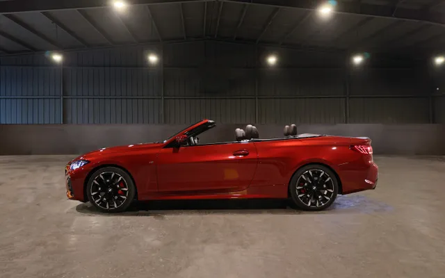 BMW 420 Red Convertible - image 2