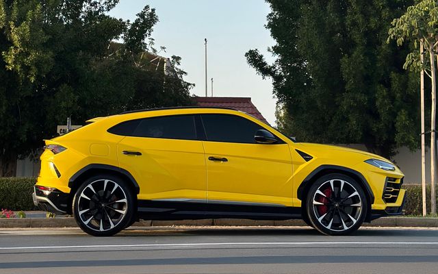 LAMBORGHINI URUS MY20 - image 2