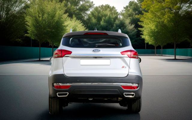 JAC S3+ 1.6L INTEL LUXURY - image 4
