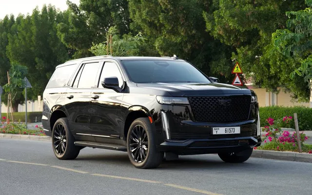 Cadillac Escalade - image 1
