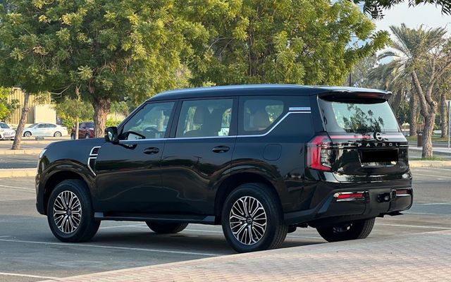 Nissan Patrol - image 3