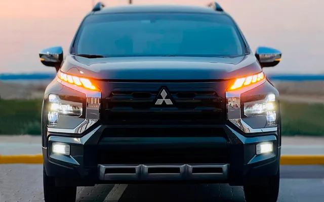 MITSUBISHI XPANDER - image 2