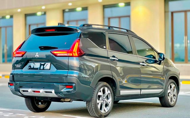 MITSUBISHI XPANDER - image 4